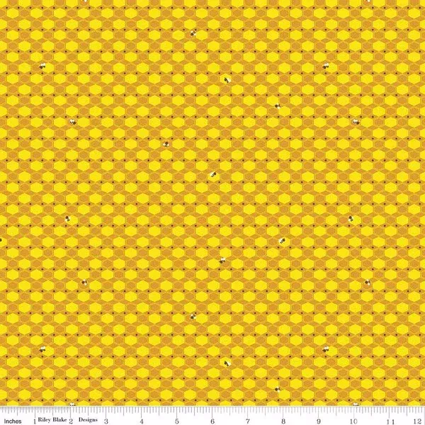 100 AKER WOODS: Honey Hex-Gold (1/4 Yard)