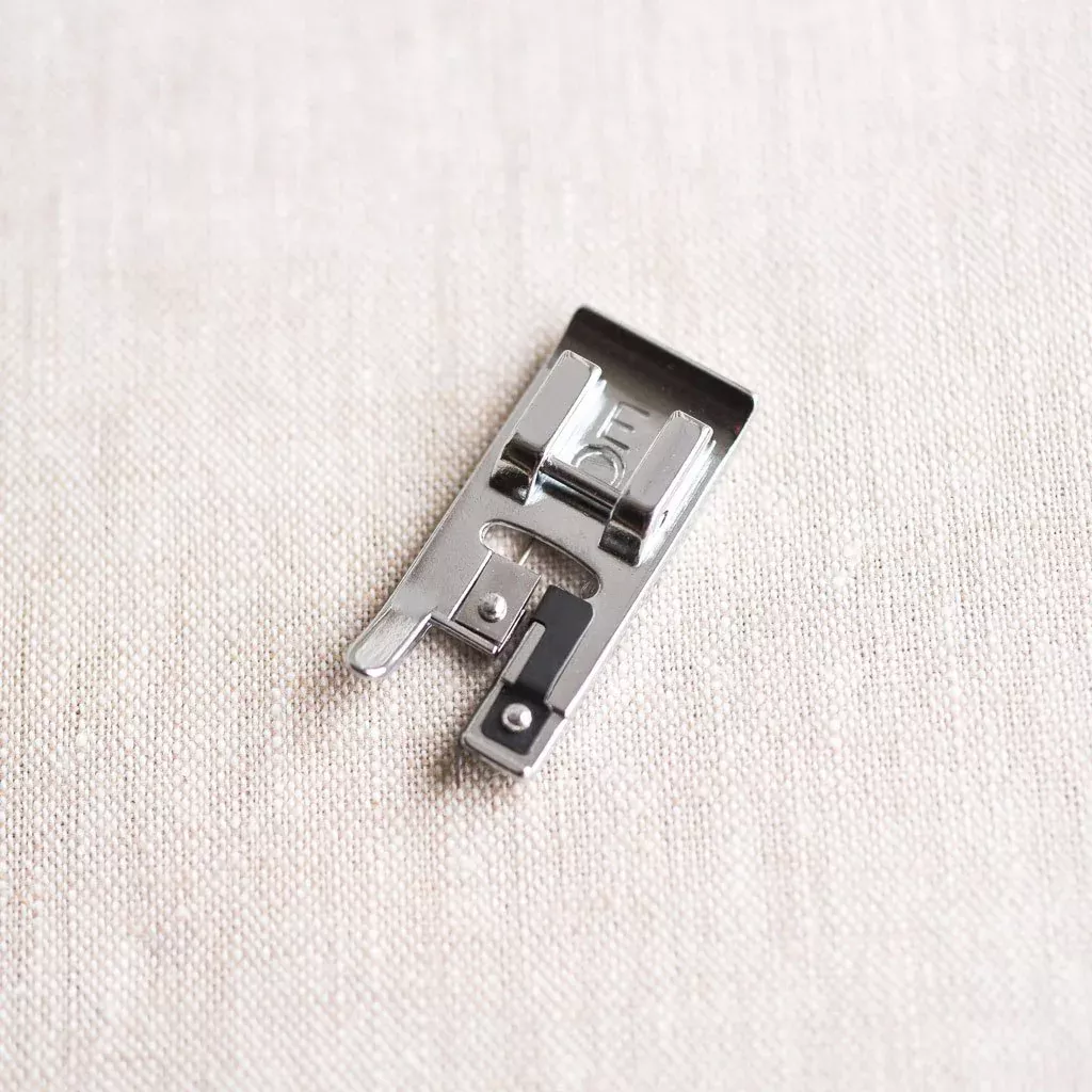 Bernina : Bernette Overcasting Foot : b65/80e/90e