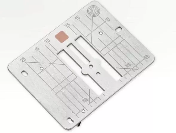 Bernina Needle Plate Straight Stitch / Cutwork for B435, B475 QE, B535 B720