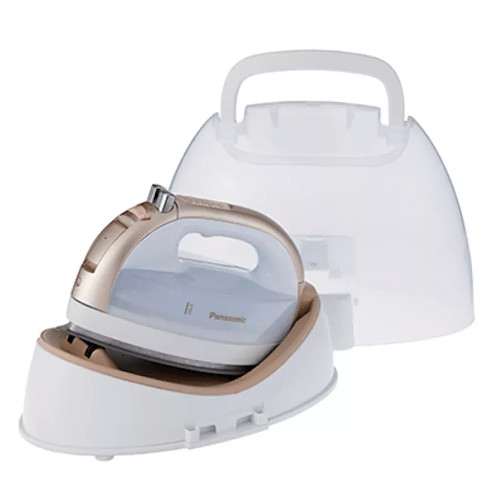 Panasonic : Quilting Cordless Steam/Dry Iron With Wide Soleplate and Carrying Case