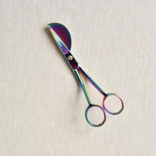 Tula Pink : Hardware Collection : Micro Serrated Duckbill Applique Scissors 6" Right-Handed