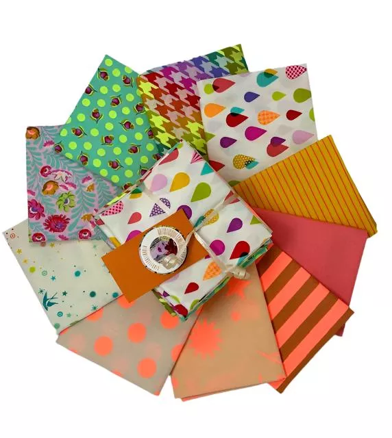 TULA PINK - UNTAMED - Puppy Rainfall Pre-Cut Bundle